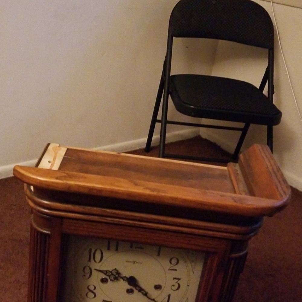 Howard miller clock - Picture 3 of 3